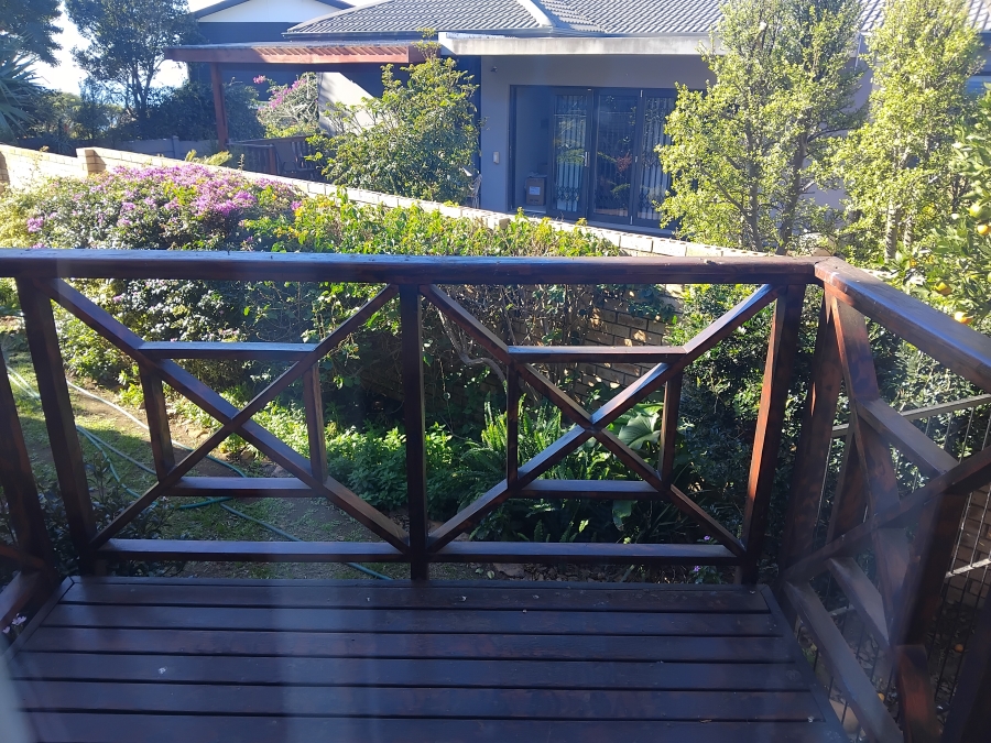 4 Bedroom Property for Sale in Wavecrest Eastern Cape